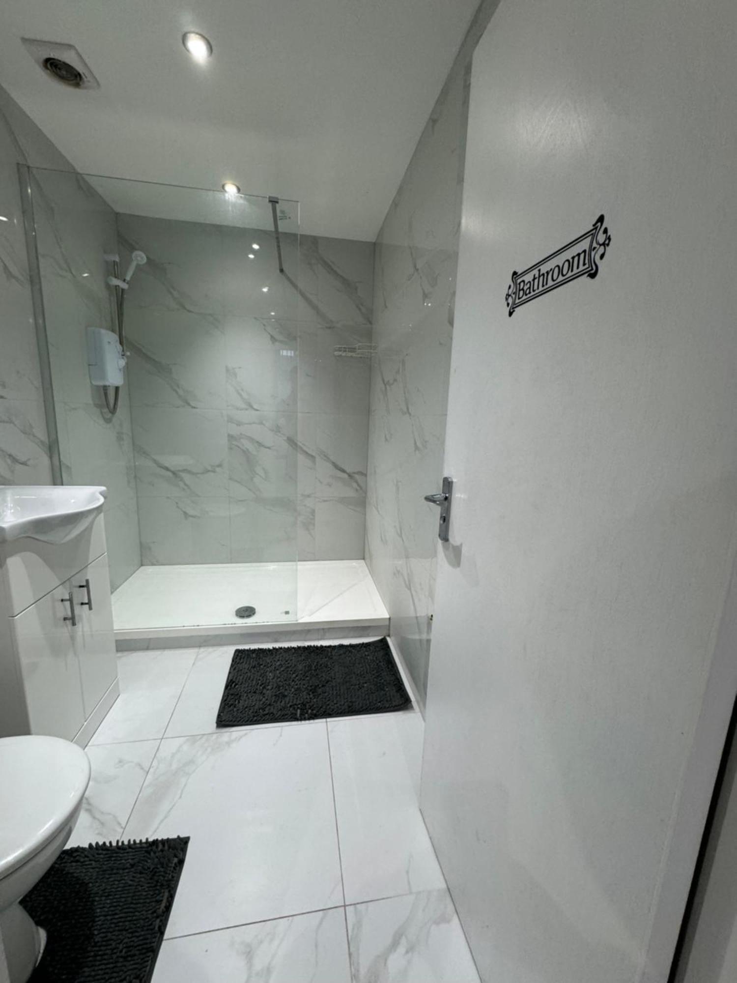 Fully Furnished 1 Bedroom Flat Apartment