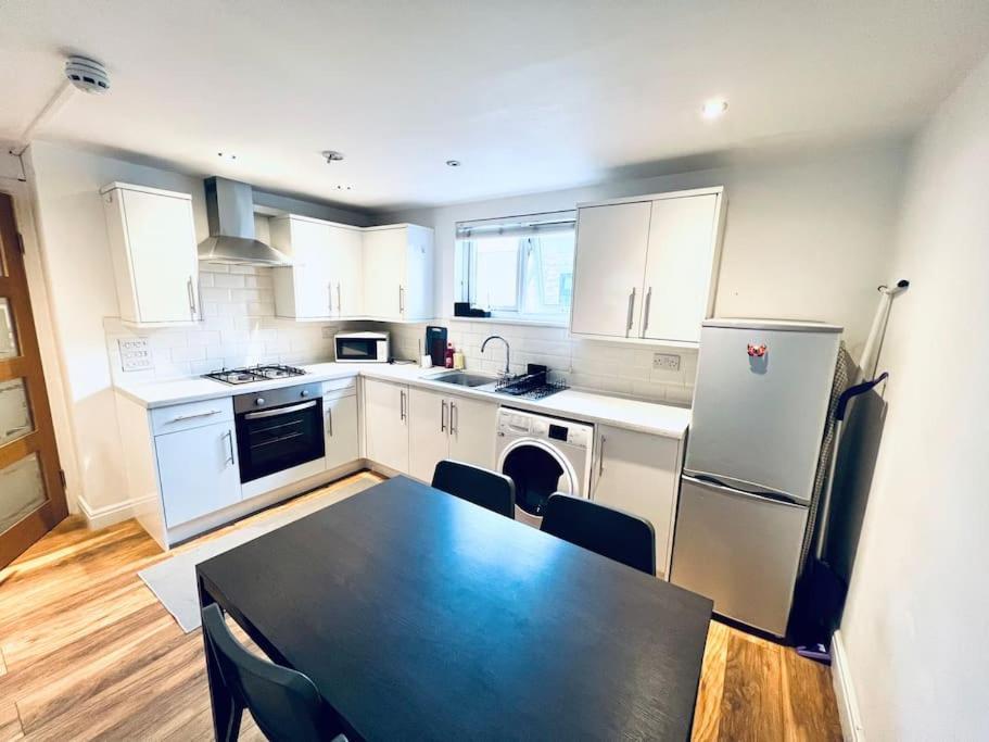 Apartment Gorgeous One Bed Flat In Central *