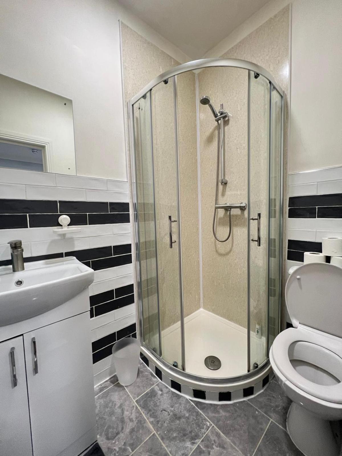 Acton House Apartment
