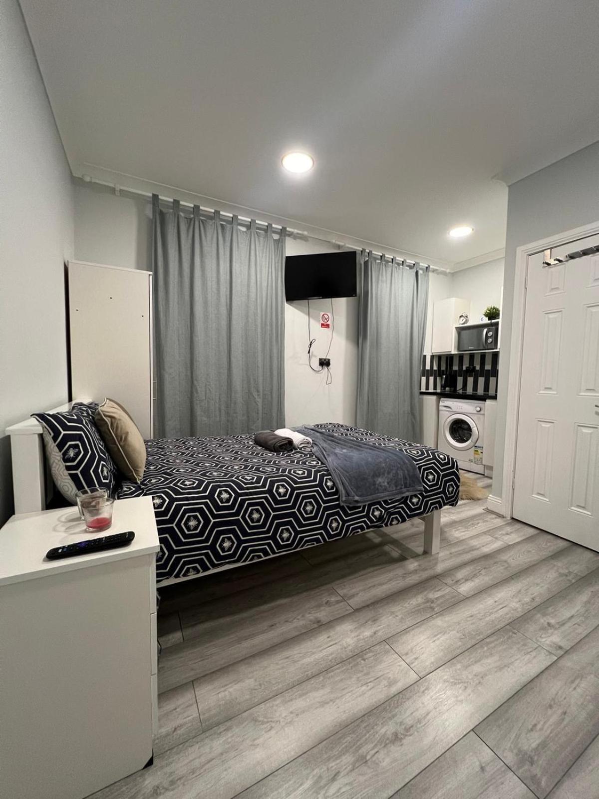 Acton House Apartment London