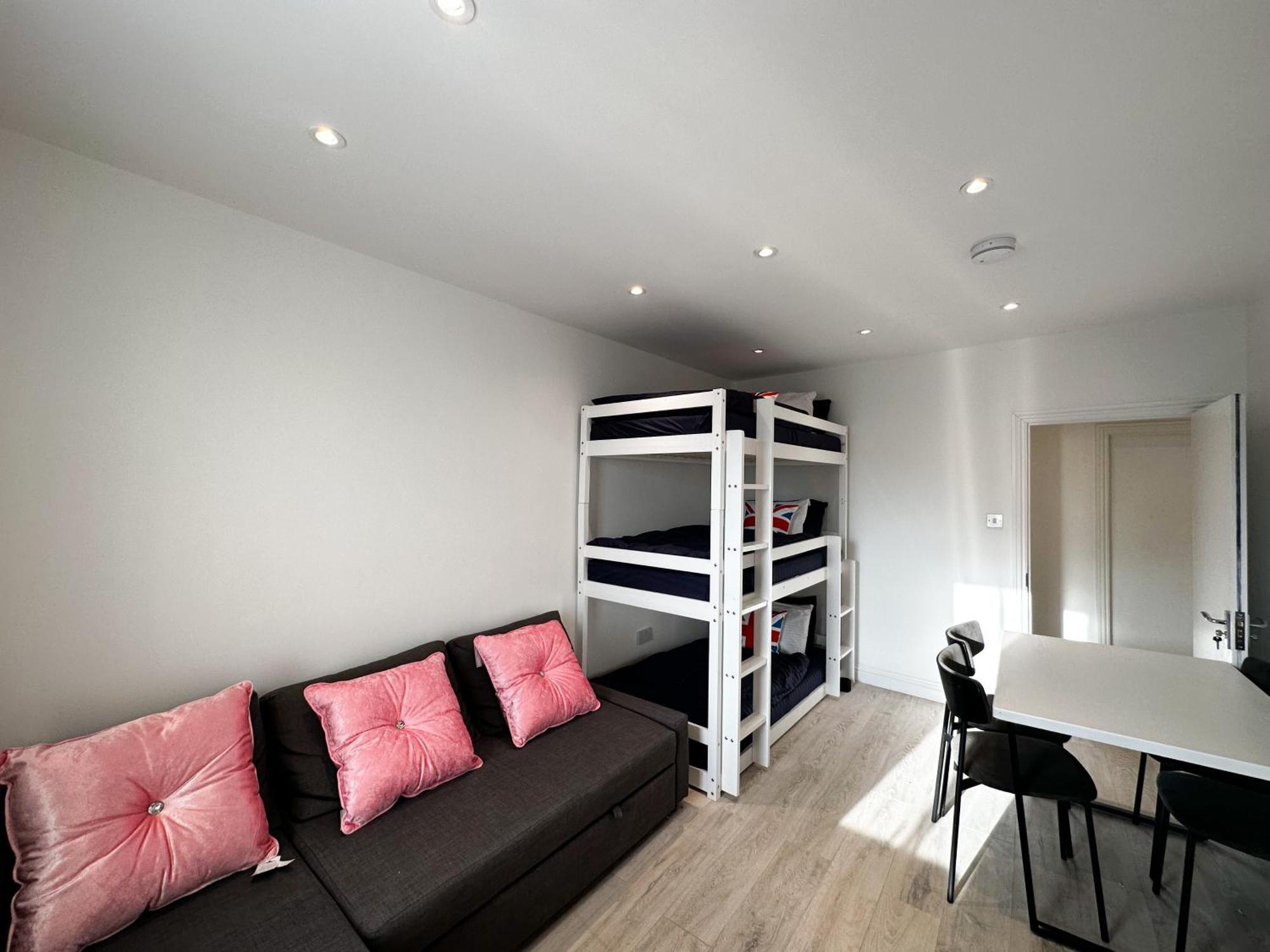 Flat A In Earlsfield * Londen