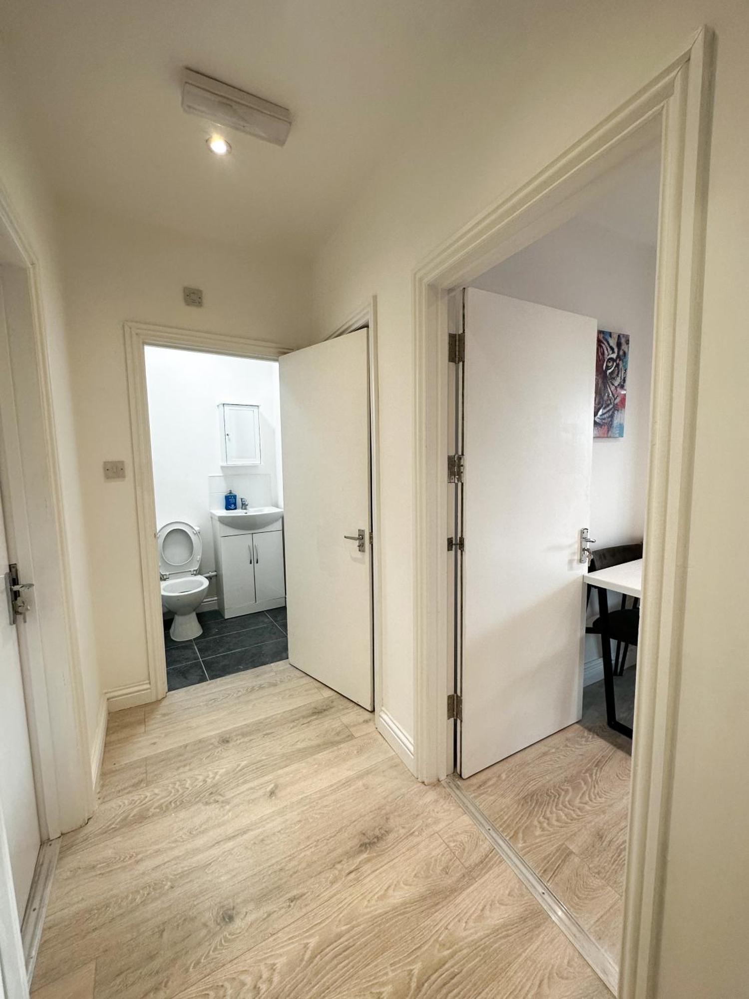 Flat A In Earlsfield *