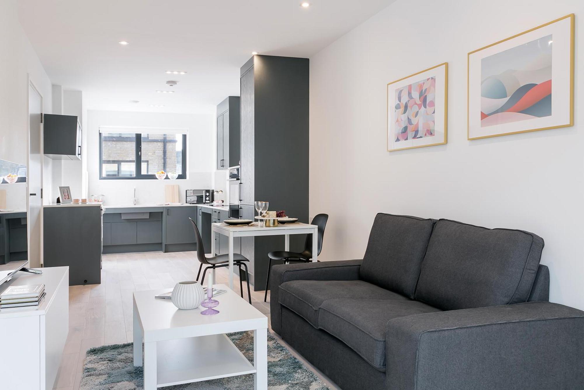 Urban Chic - Marine Apartment London