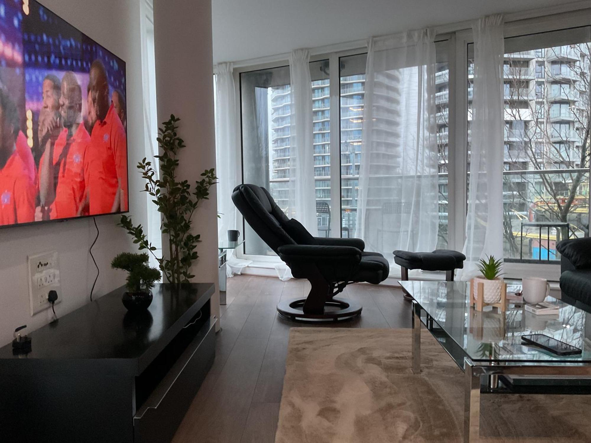 Luxury Dockview 3 Beds Excel London