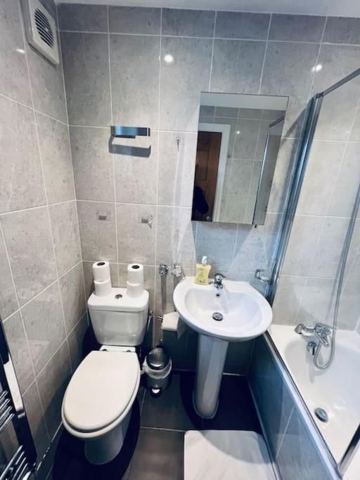 Gorgeous One Bed Flat In Central Apartment *