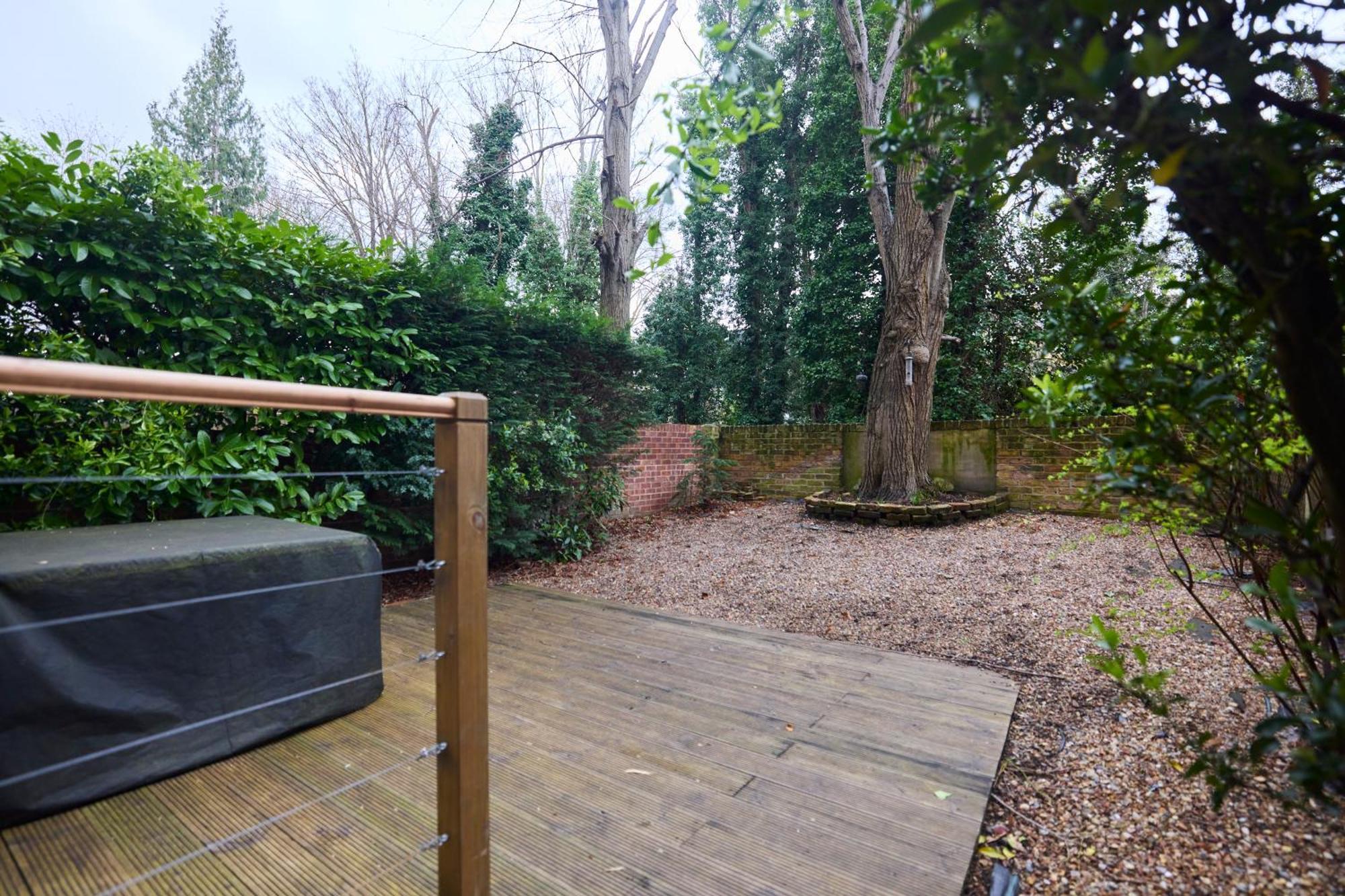 Apartment The West Kensington Hideout - Cozy 2bdr Flat With Garden