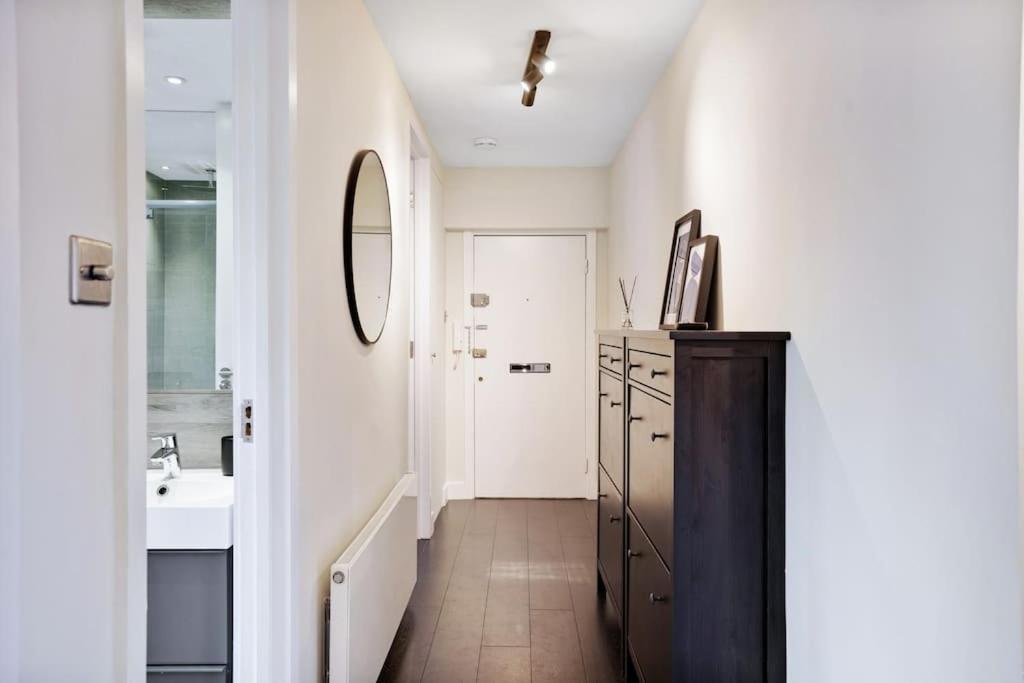The Camden Bright & Beautiful 2-bed Retreat Apartment *