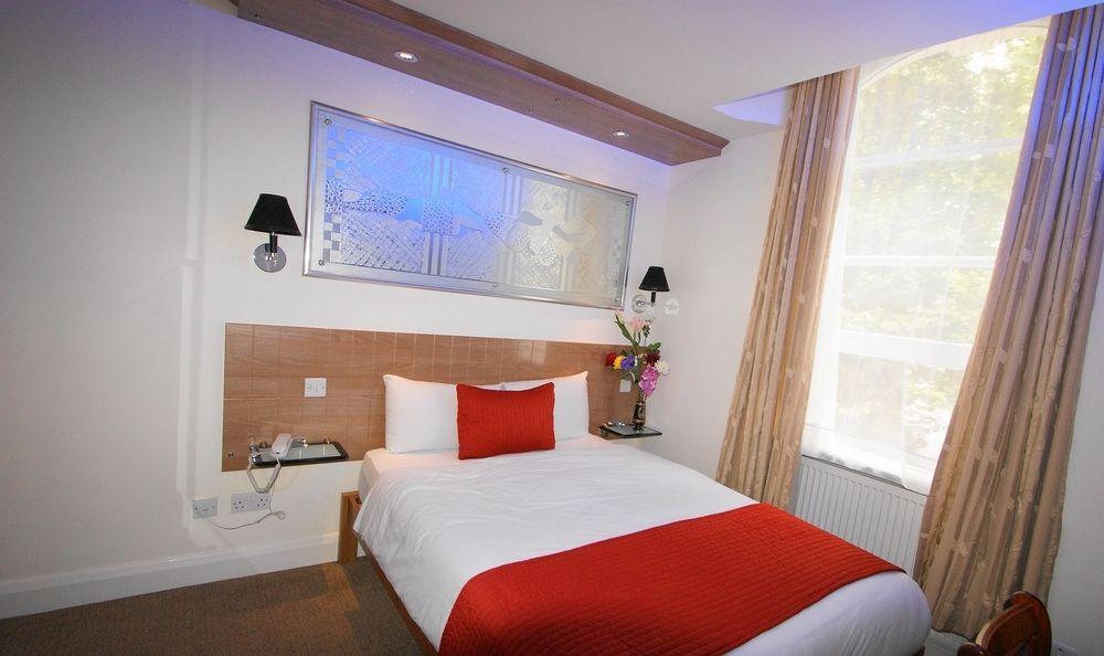Hotel Westpoint 3*