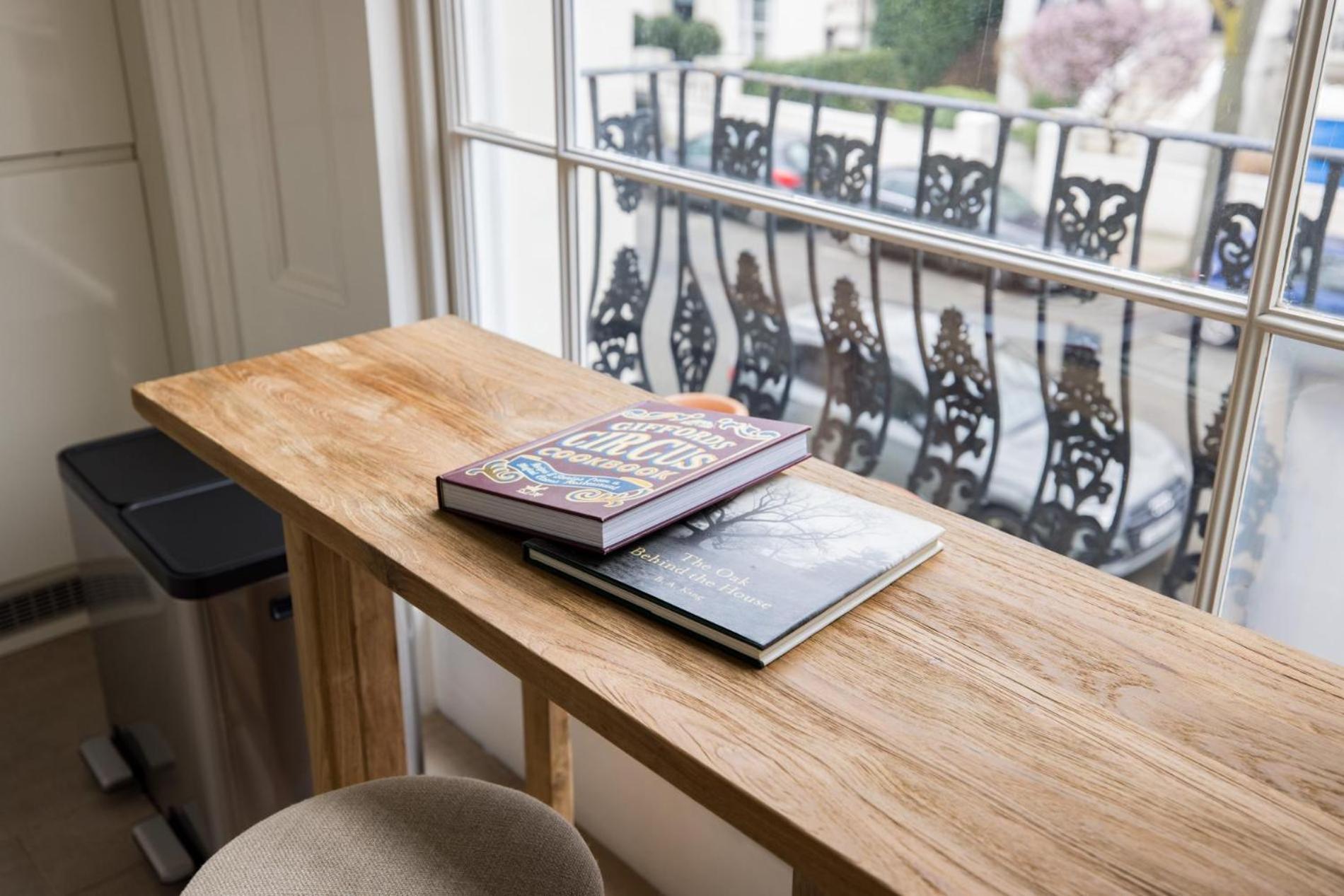 Calm Diva 2 Bedroom In Notting Hill Apartment