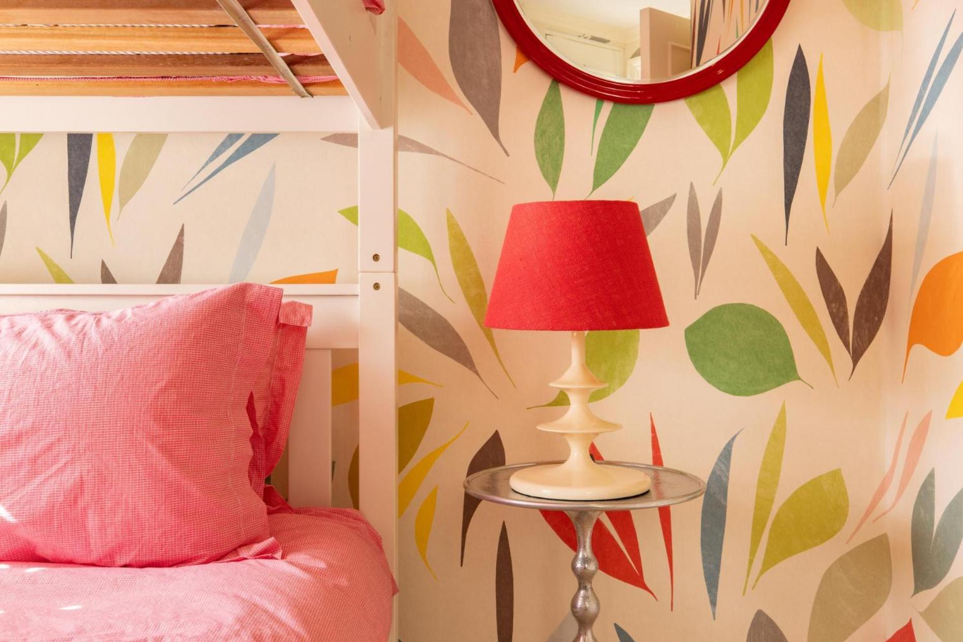 A Royal - Stylish 2 Bedroom In Kensington Apartment