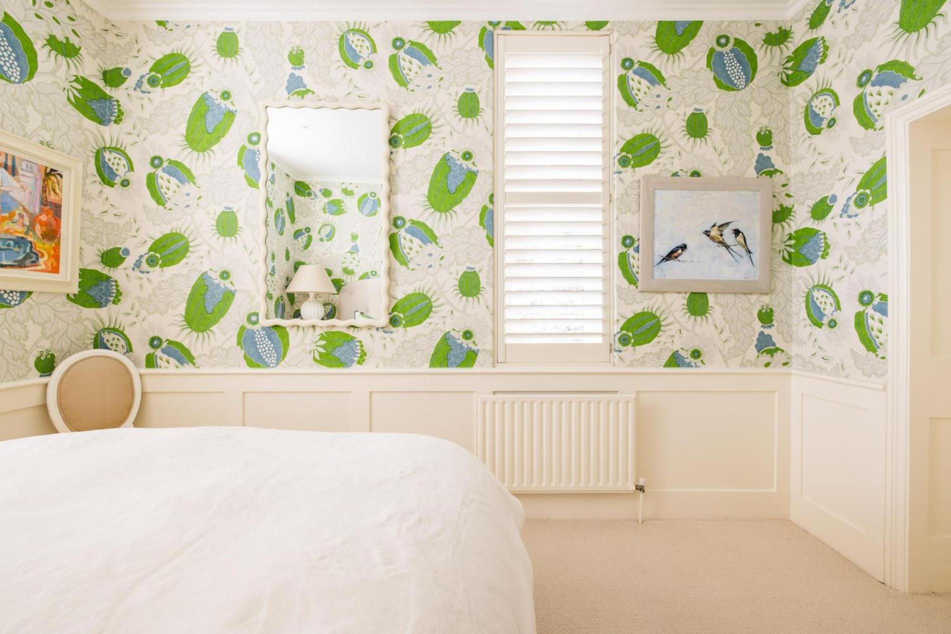 A Royal - Stylish 2 Bedroom In Kensington Apartment