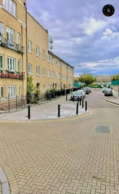 A Beautiful Stylish 2 Bedroom -city Of Londen