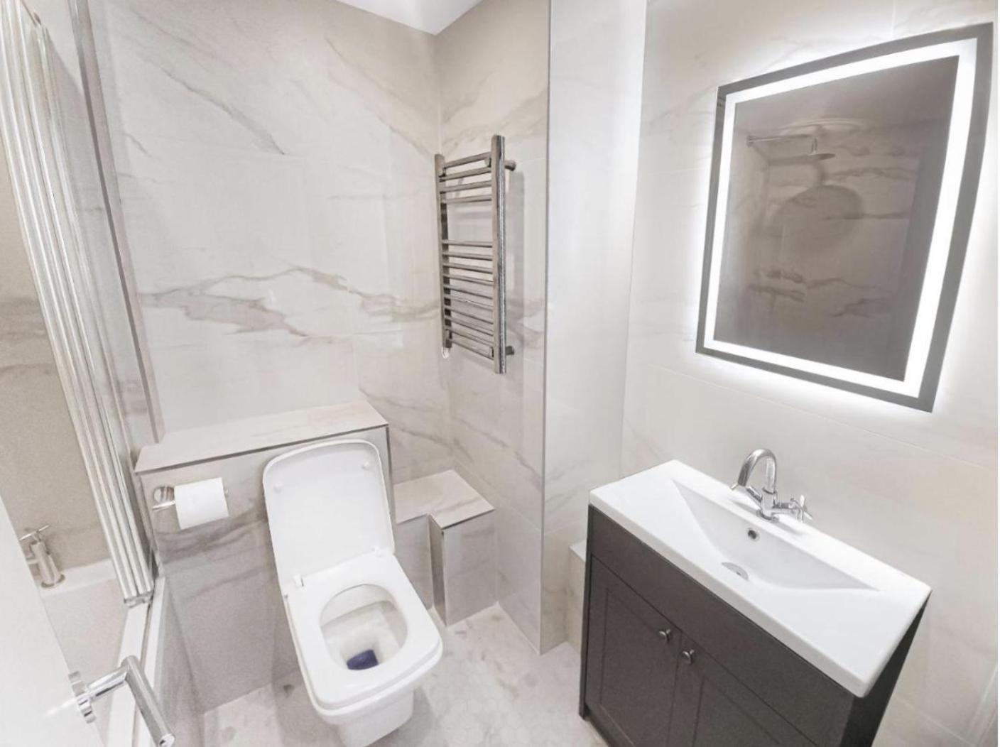 Chelsea Flat 10 Mins Harrods With Gym And Air Con *