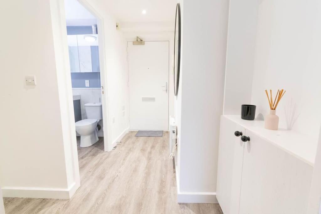 Modern, Spacious Entire 1 Bedroom Apartment. Appartement *