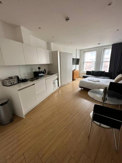 Gem 1 Bedroom Flat Piccadilly Circus Vr8 Londres