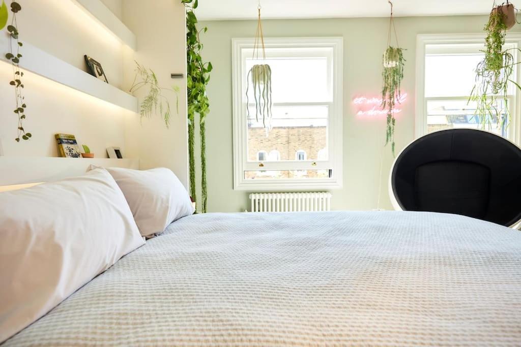 Designer Hackney In Clapton