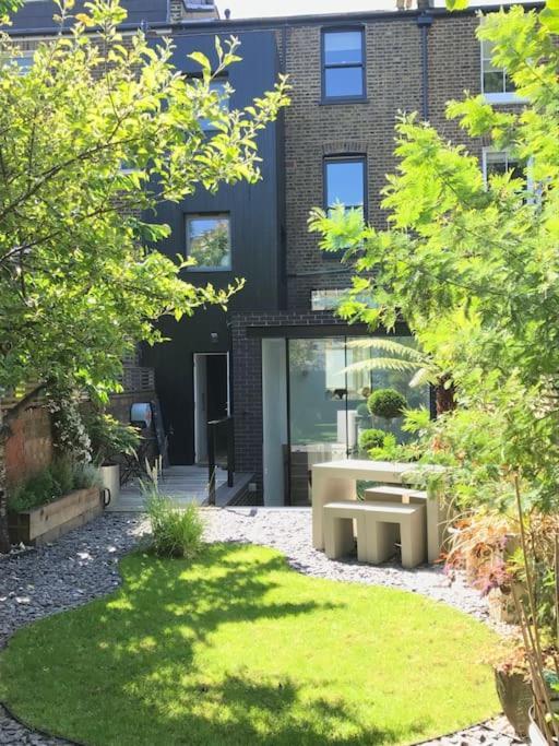 Designer Hackney In Clapton