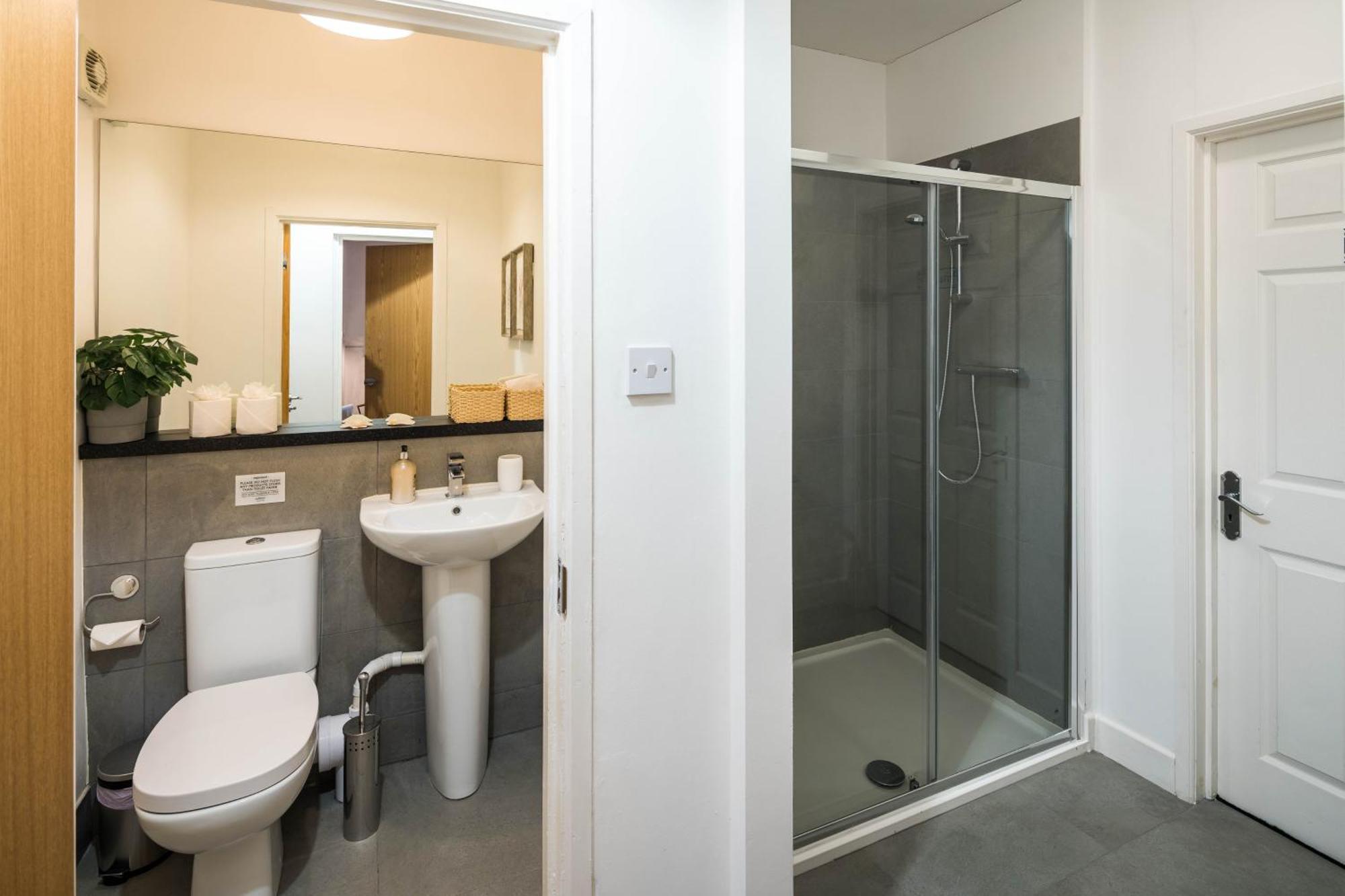 Сasa de vacaciones Contemporary 5 Bedroom With Garden North Finchley