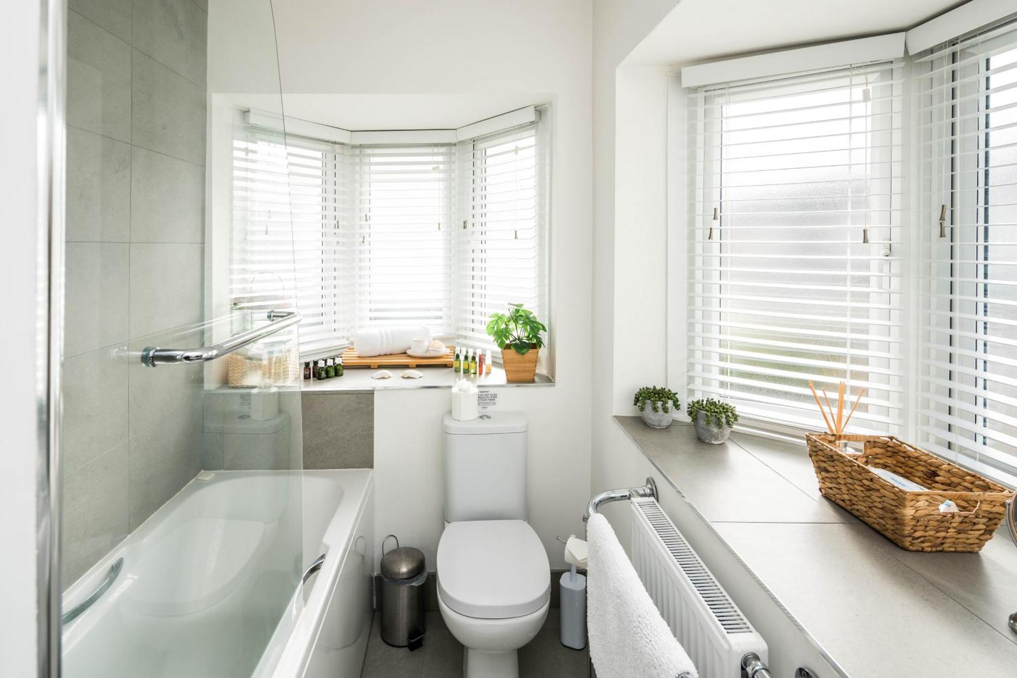 Contemporary 5 Bedroom With Garden North Finchley Сasa de vacaciones Londres