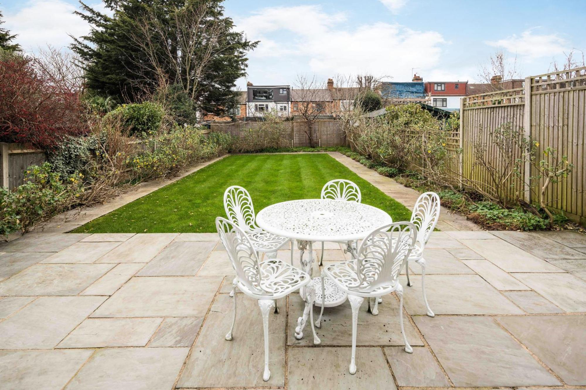 Сasa de vacaciones Contemporary 5 Bedroom With Garden North Finchley