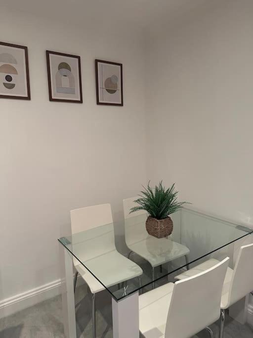 Entire Flat In Kensington *