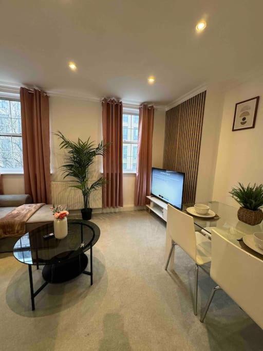 Apartment Entire Flat In Kensington *