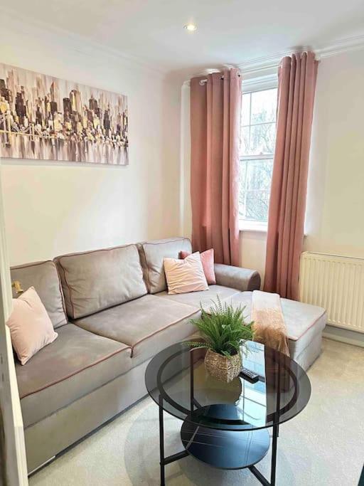 Apartment Entire Flat In Kensington *