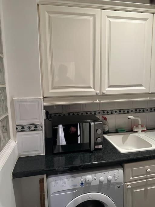 Entire Flat In Kensington * London