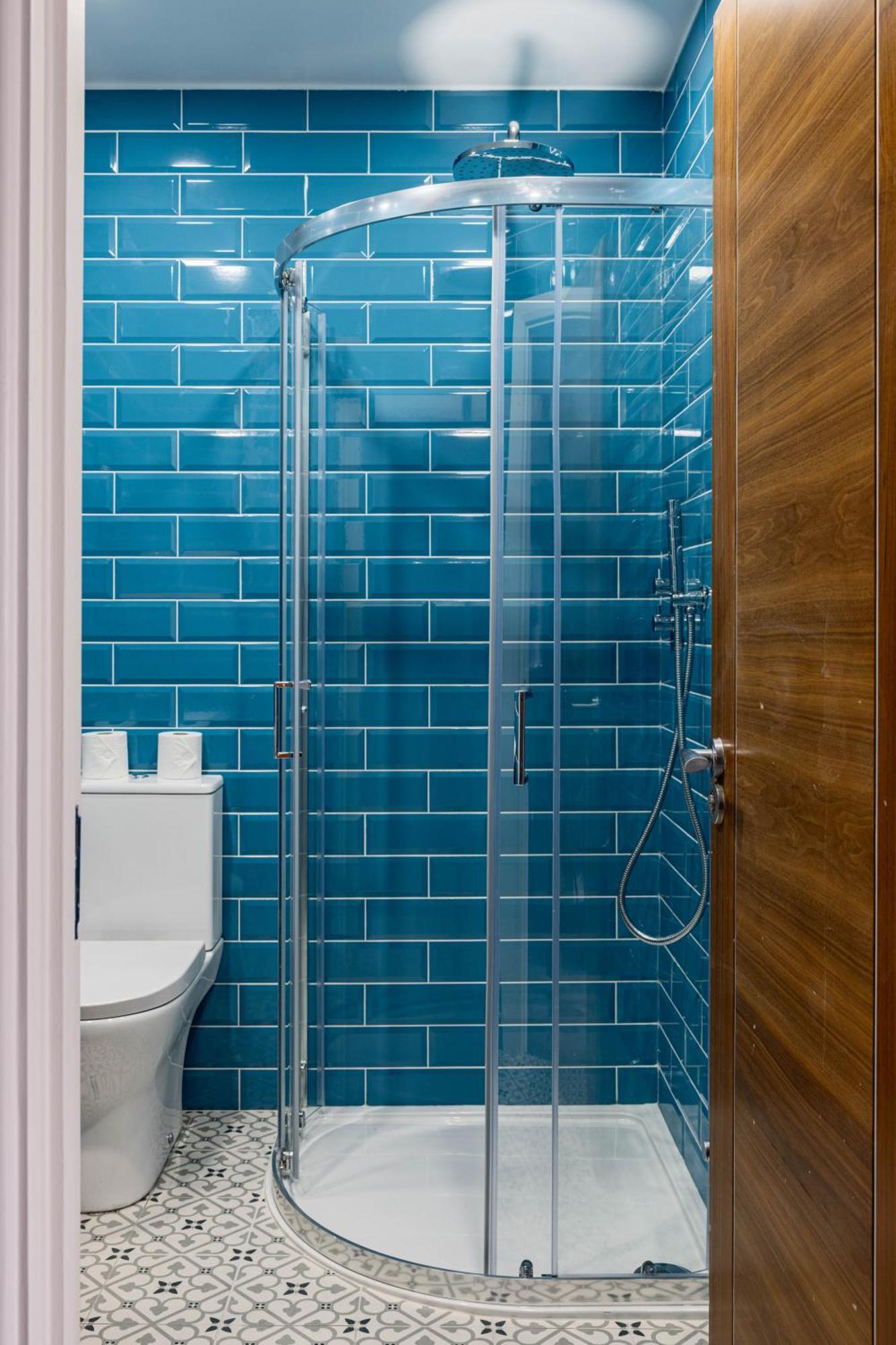 Edgware Road Apartment *