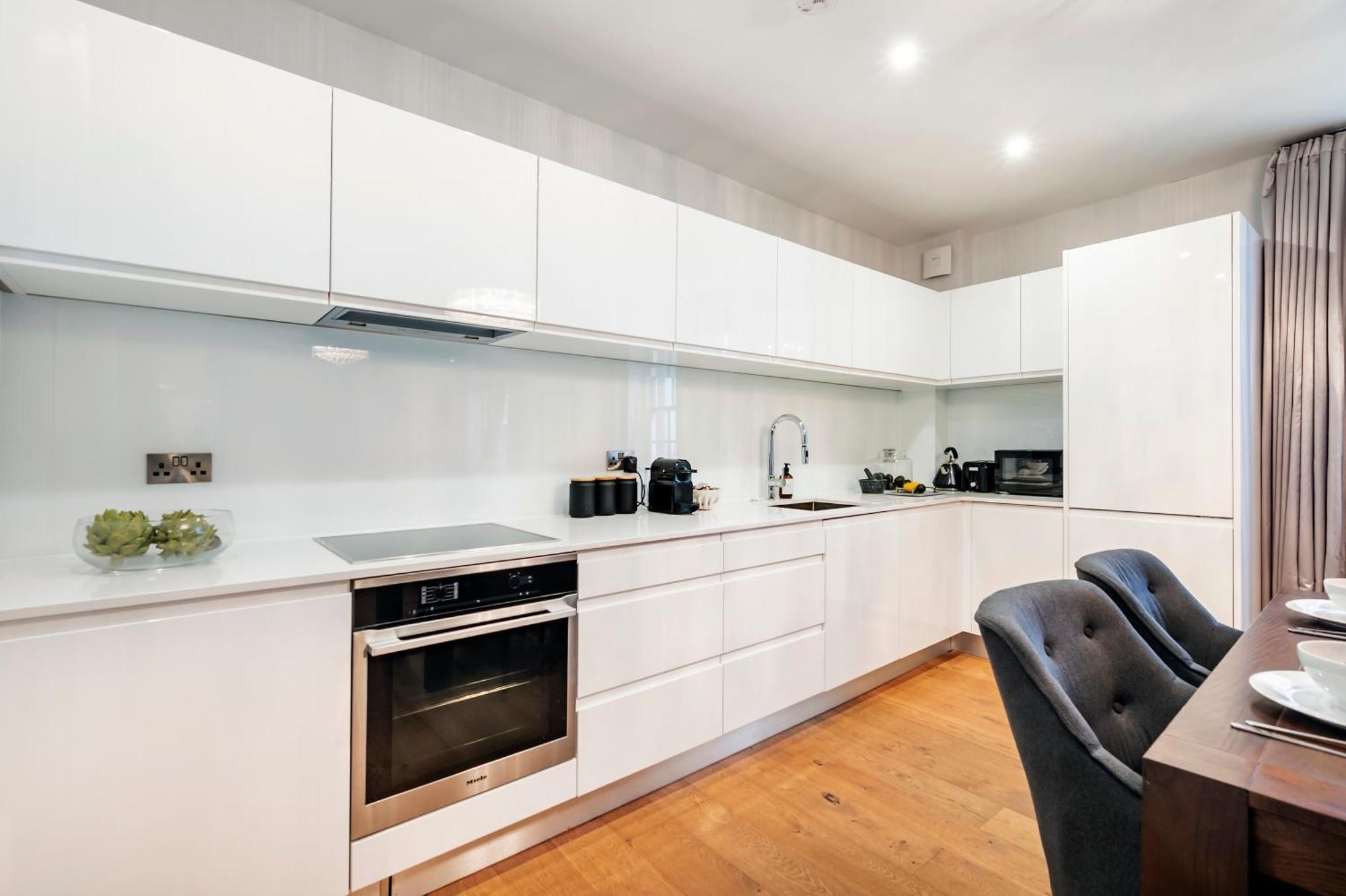 Appartement Aircon 2 Bedr, 3 Beds, 2 Bath Covent Garden, Subway Londen