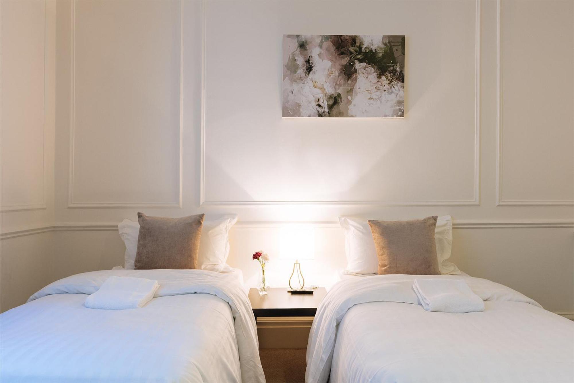 Curzon Residences Hotel *
