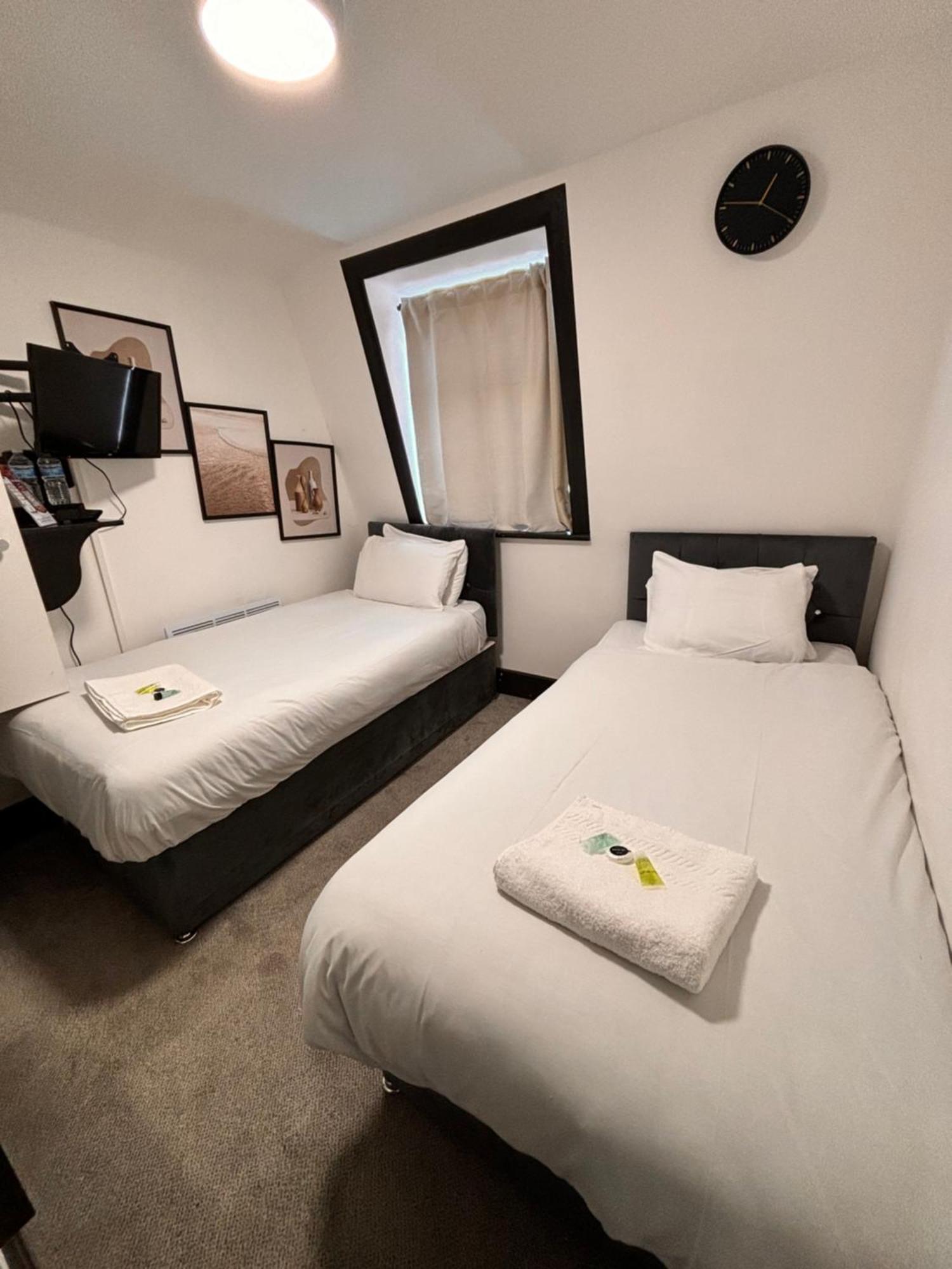 Ivy House 3*