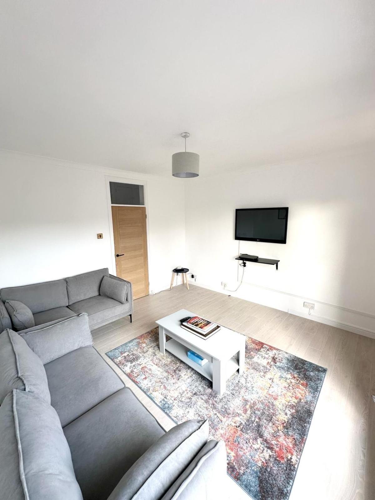 2 Bed Near Nine Elms Station Londen