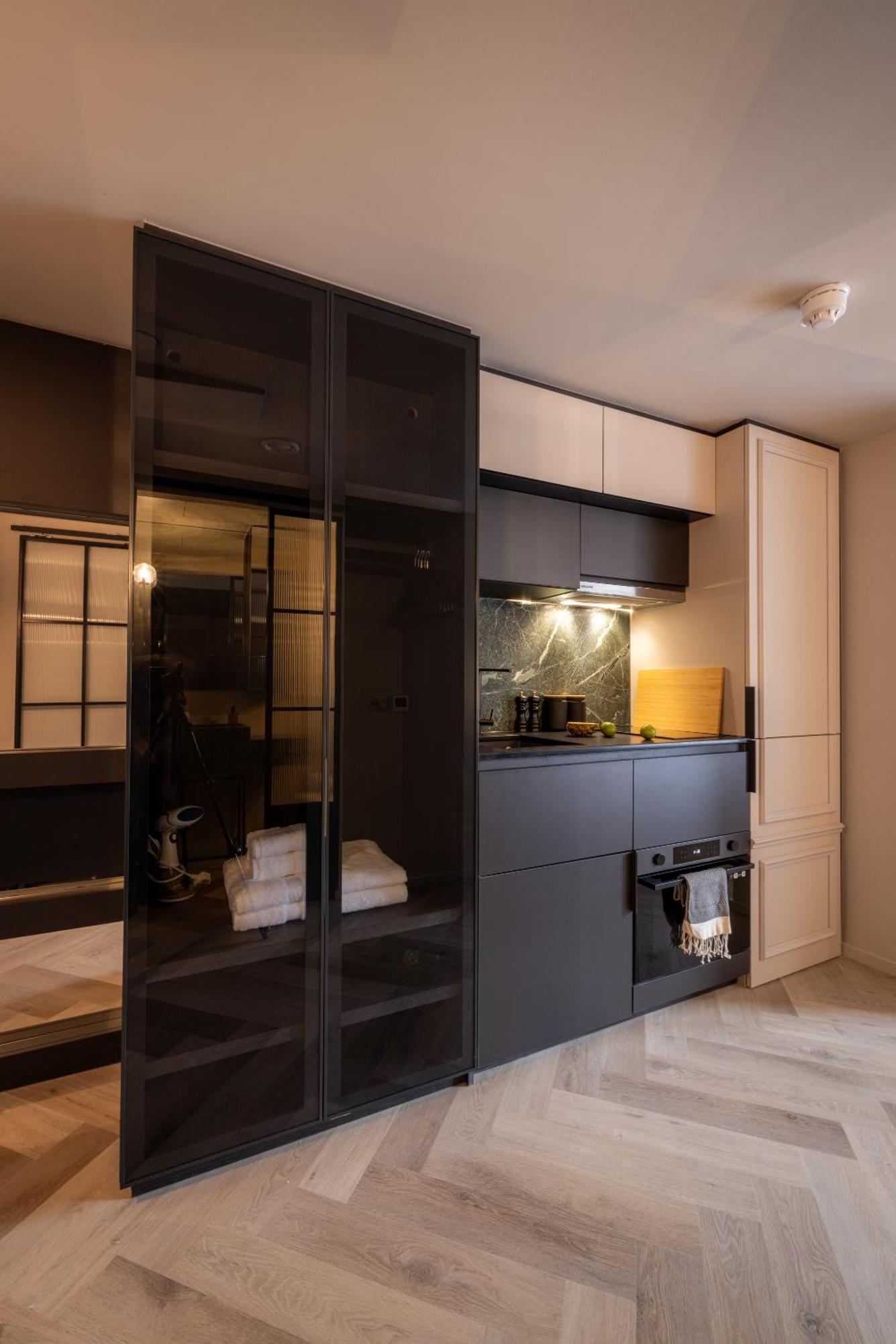 The Brondesbury By Nestor *