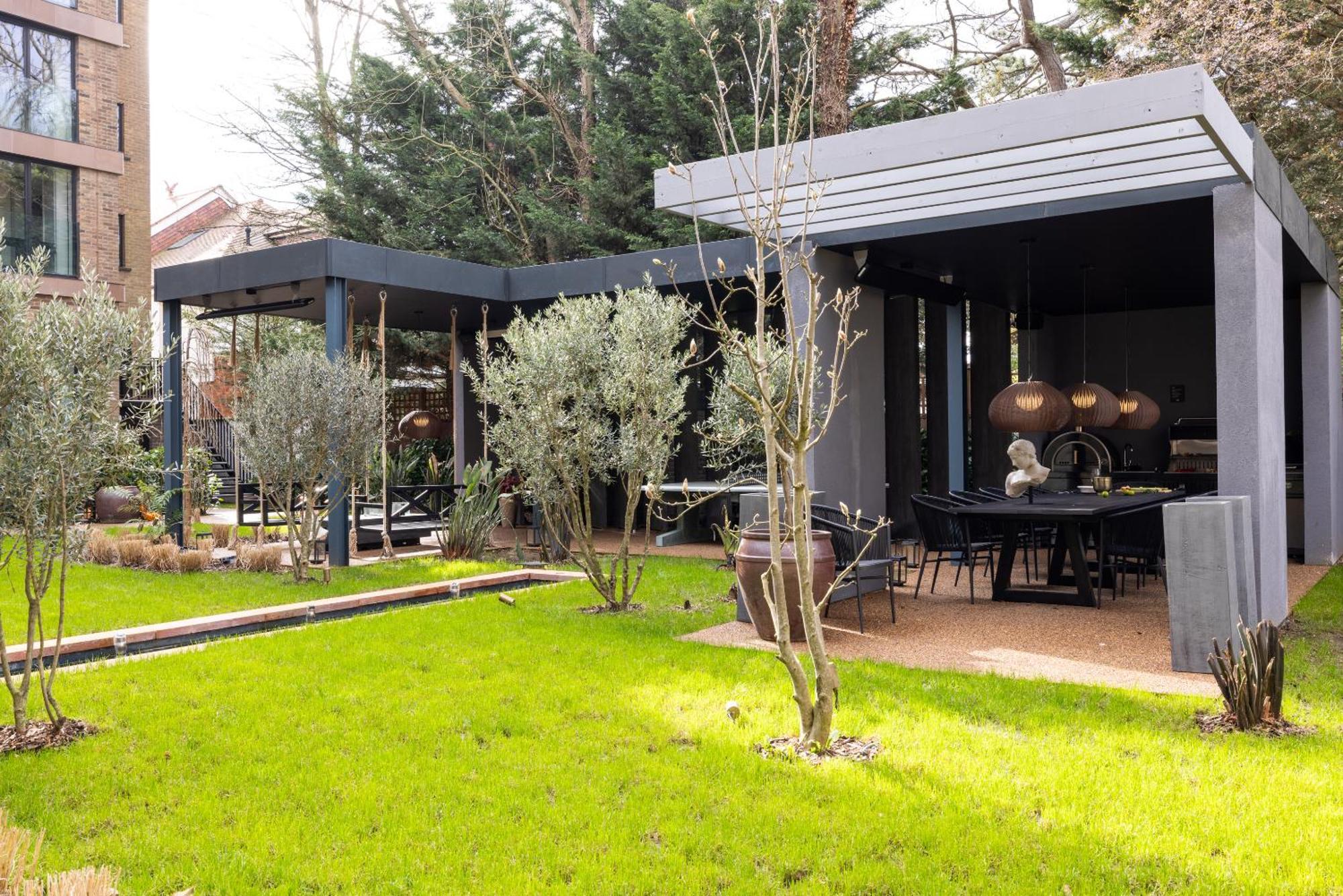 The Brondesbury By Nestor * London