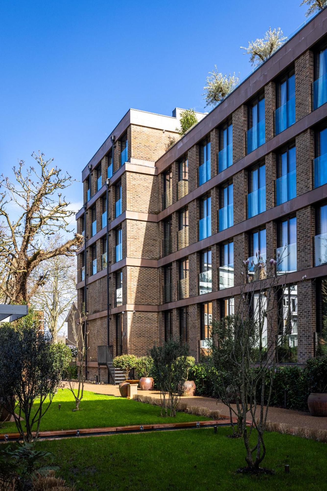 The Brondesbury By Nestor * London