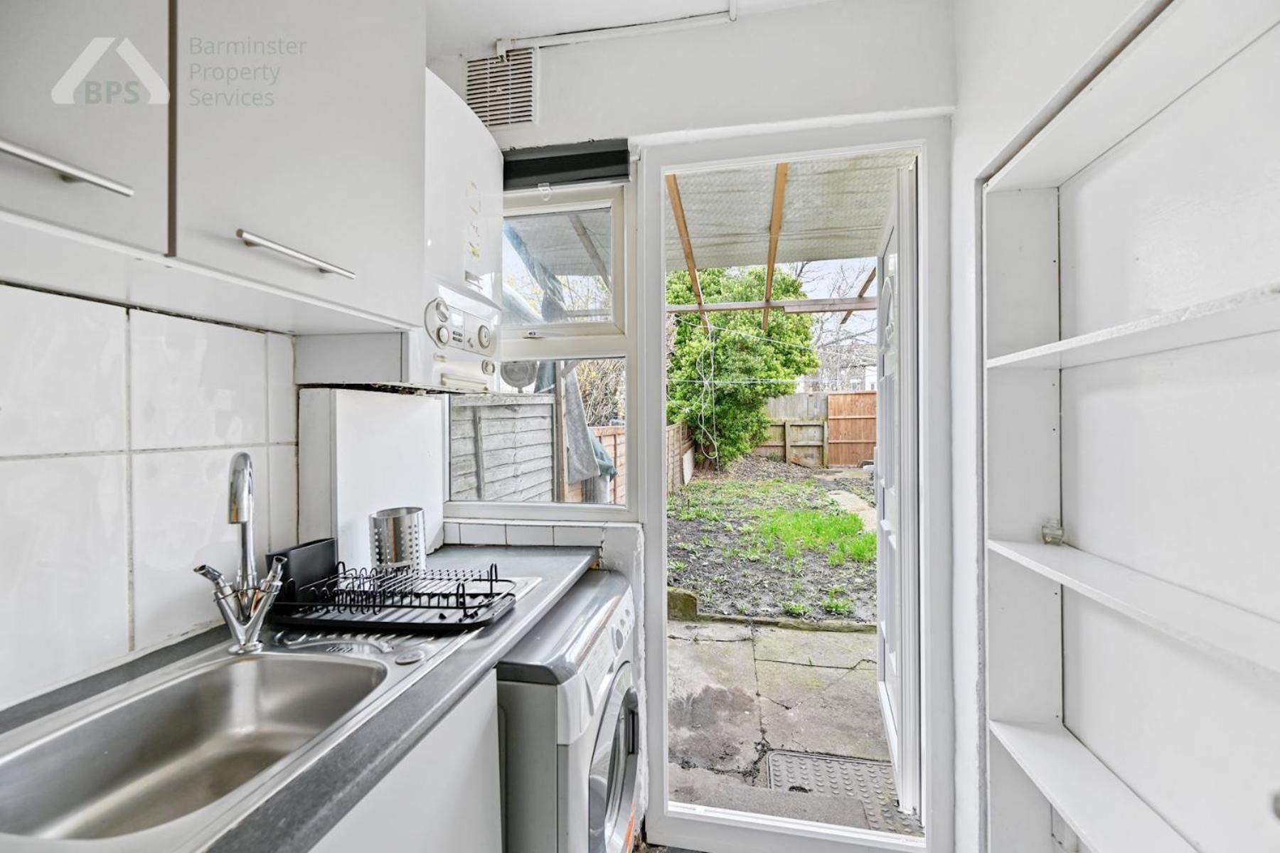 Cosy Tottenham Sleeps 4 London