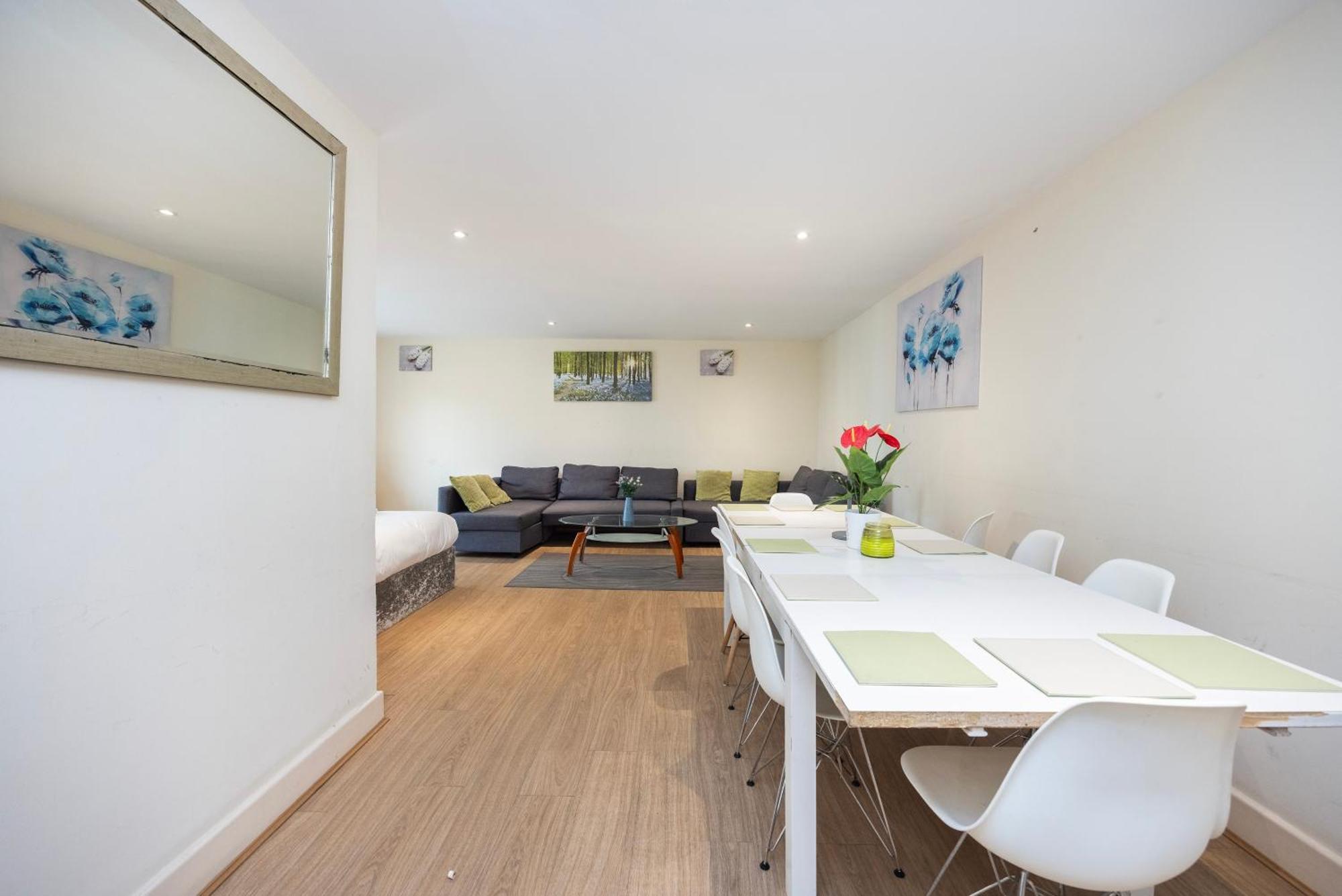Heads On Bed - Docklands Canary Wharf Excel Appartement *