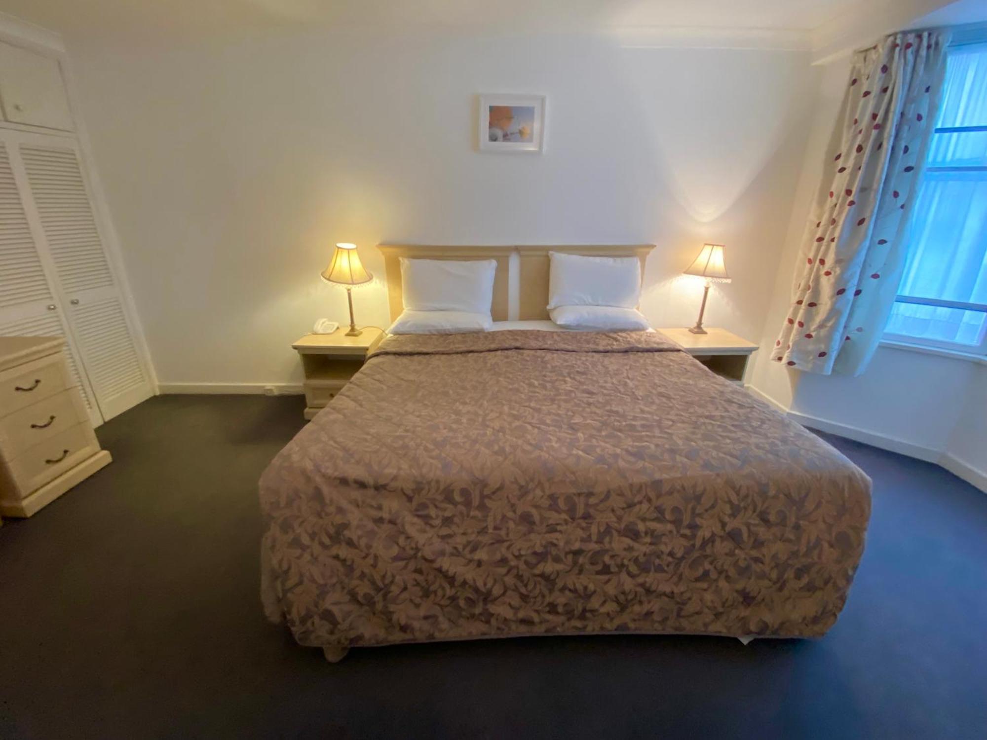 Mayfair Spacious *