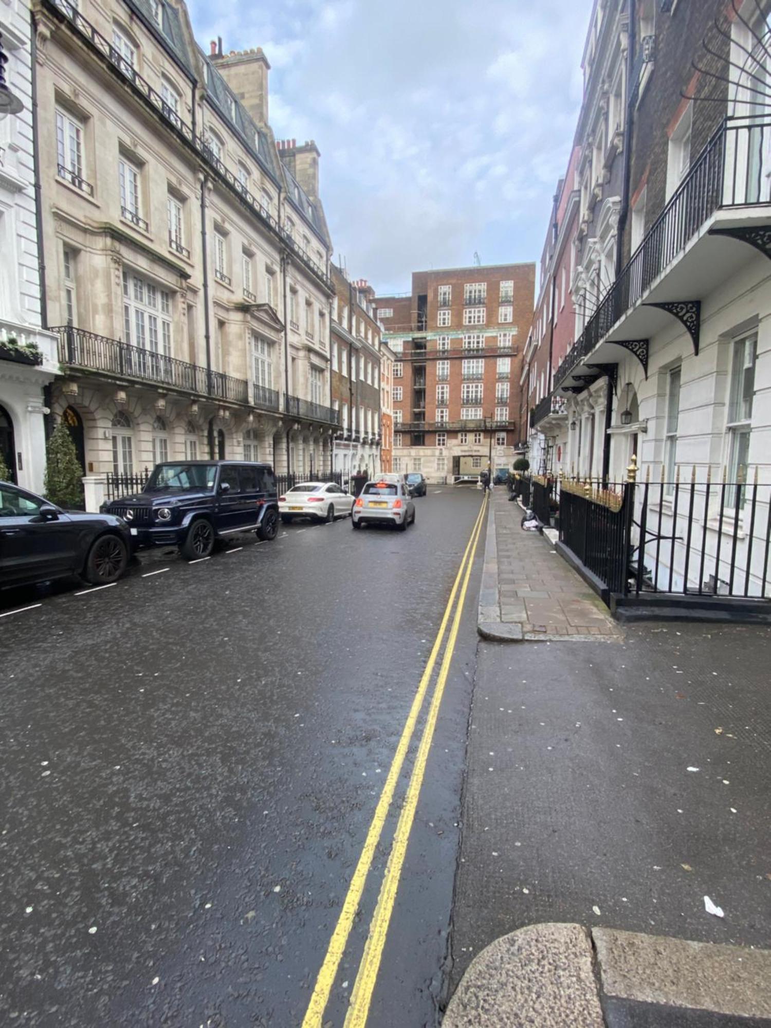 Mayfair Spacious Apartment *