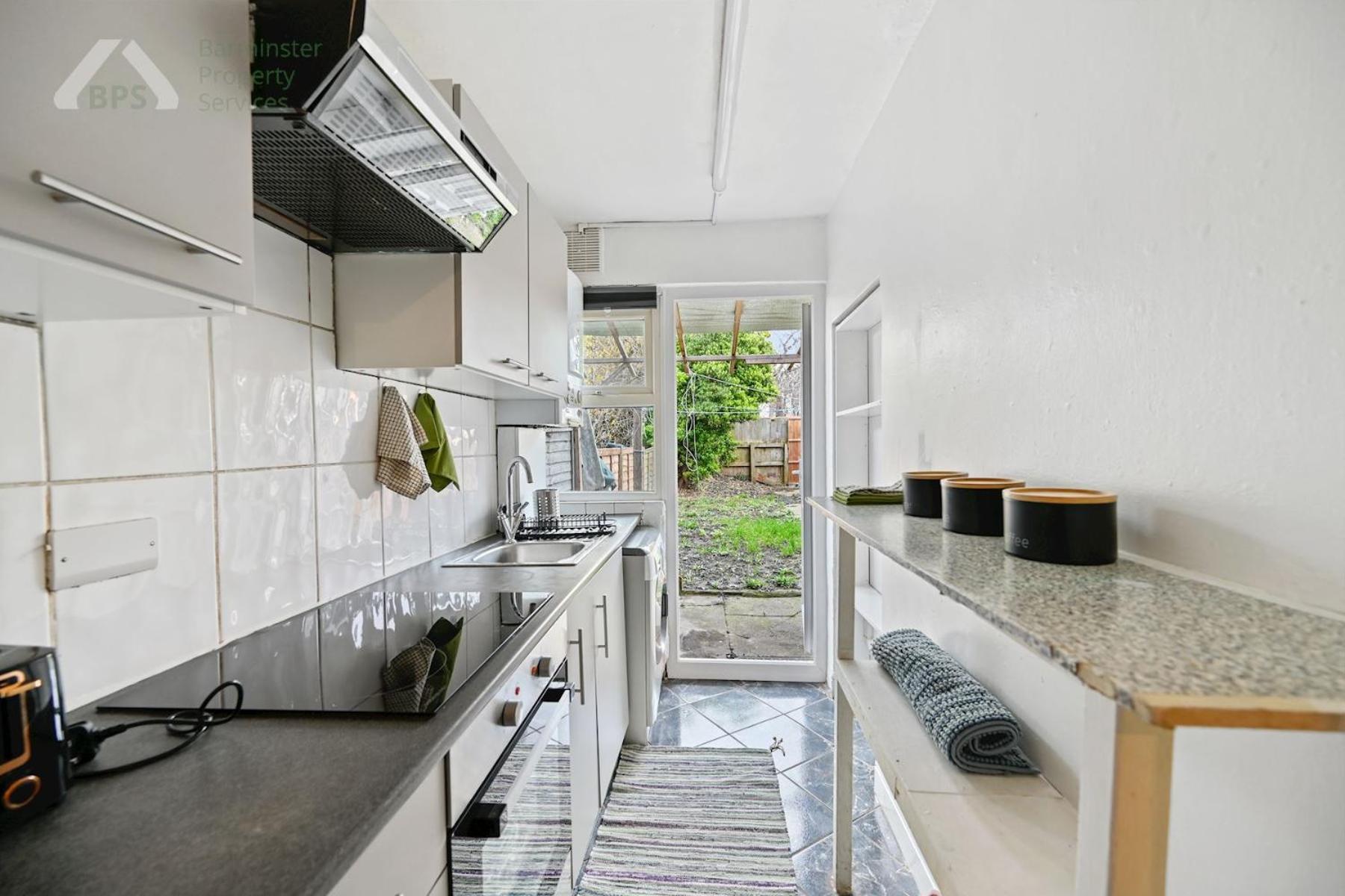 Cosy Tottenham Sleeps 4 * London