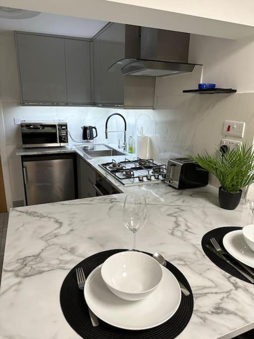 Stylish Entire 2bed Apartment London