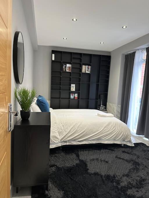 Stylish Entire 2bed London