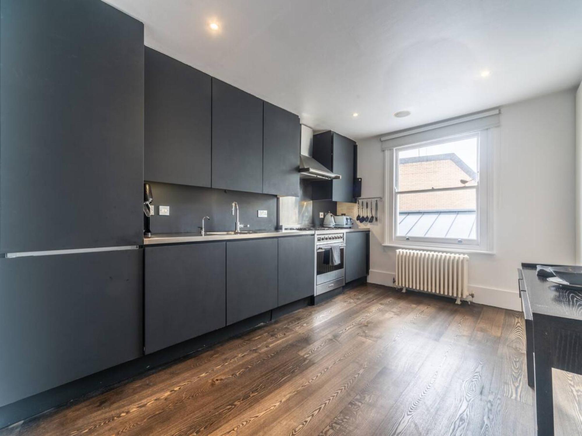 Pass The Keys Stylish 3-bed Duplex Near Notting Hill Apartment *