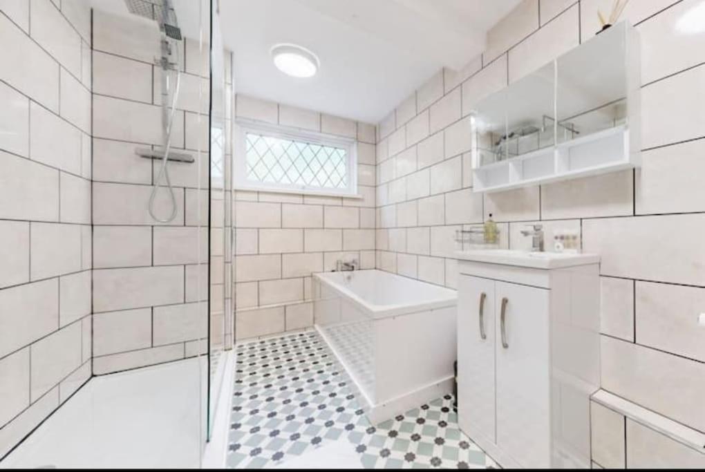 Modern 4 Bedroom In Kings Cross With Garden * London