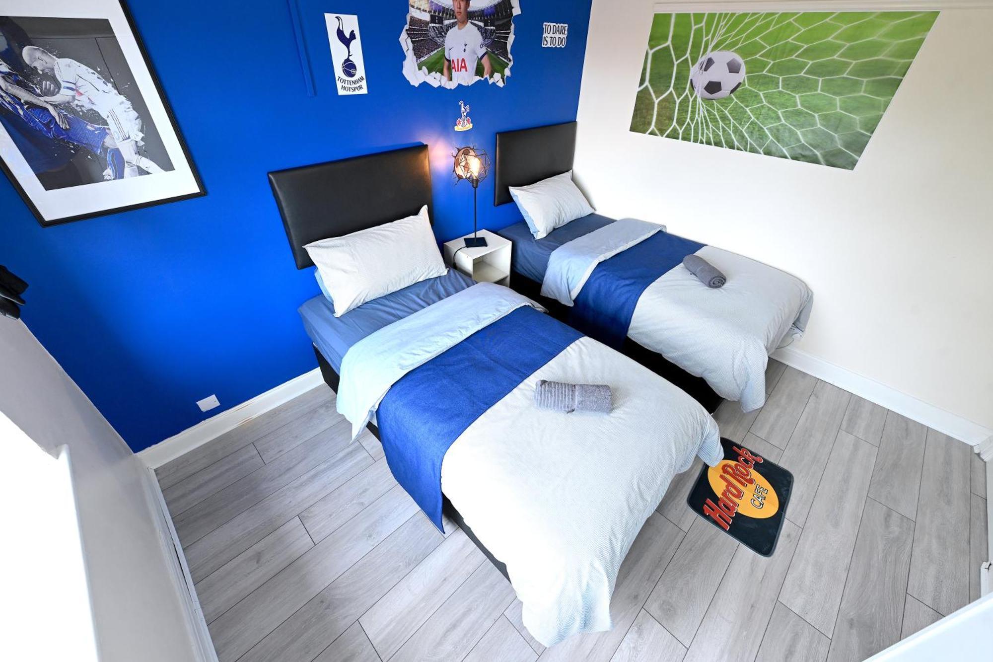 Spacious 5 Bedroom House Next To Tottenham Stadium Appartement Londen