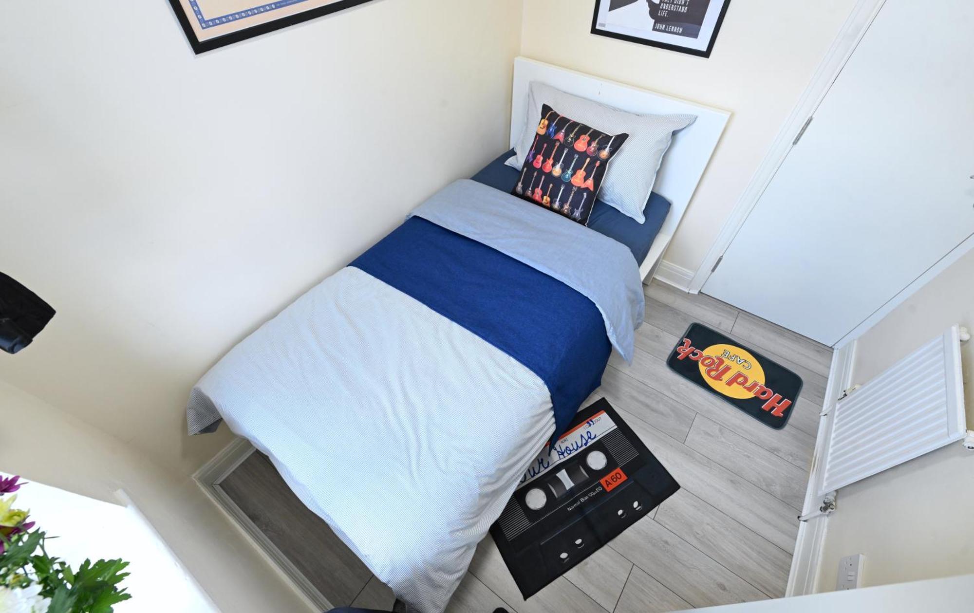 Spacious 5 Bedroom House Next To Tottenham Stadium * Londen
