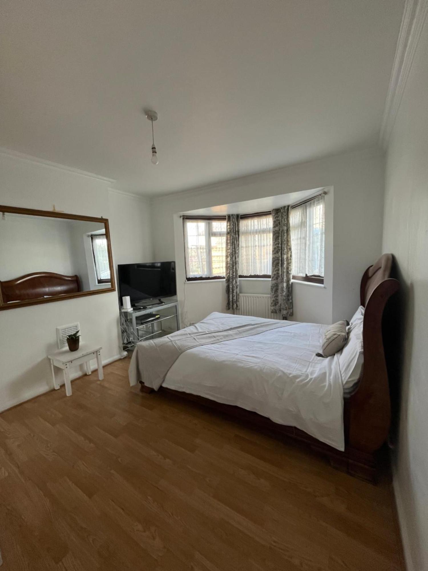 Charlton, Greenwich Luxury Self Check-in * Londen