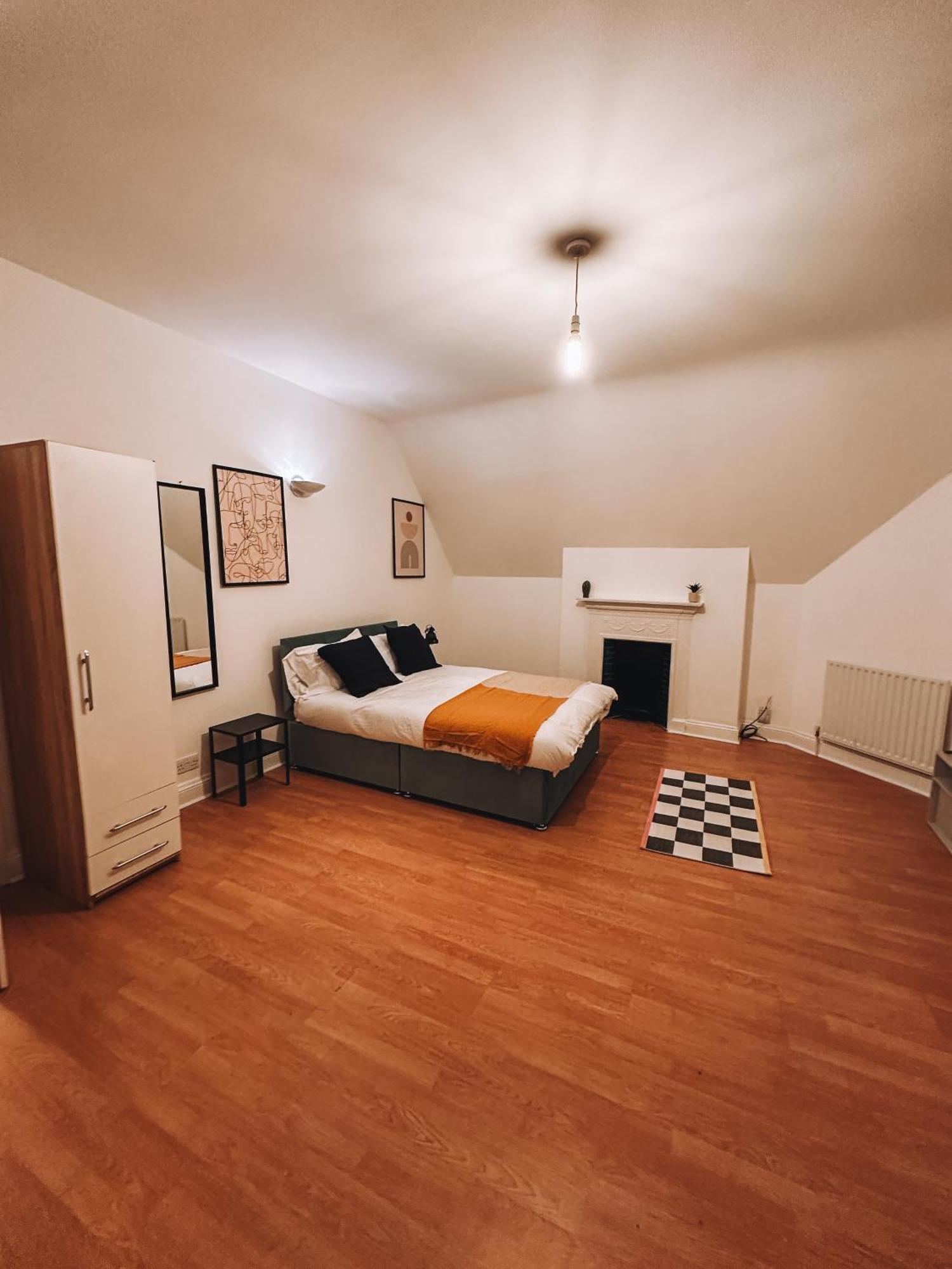 Spacious 3 In Tooting Gasthuis *