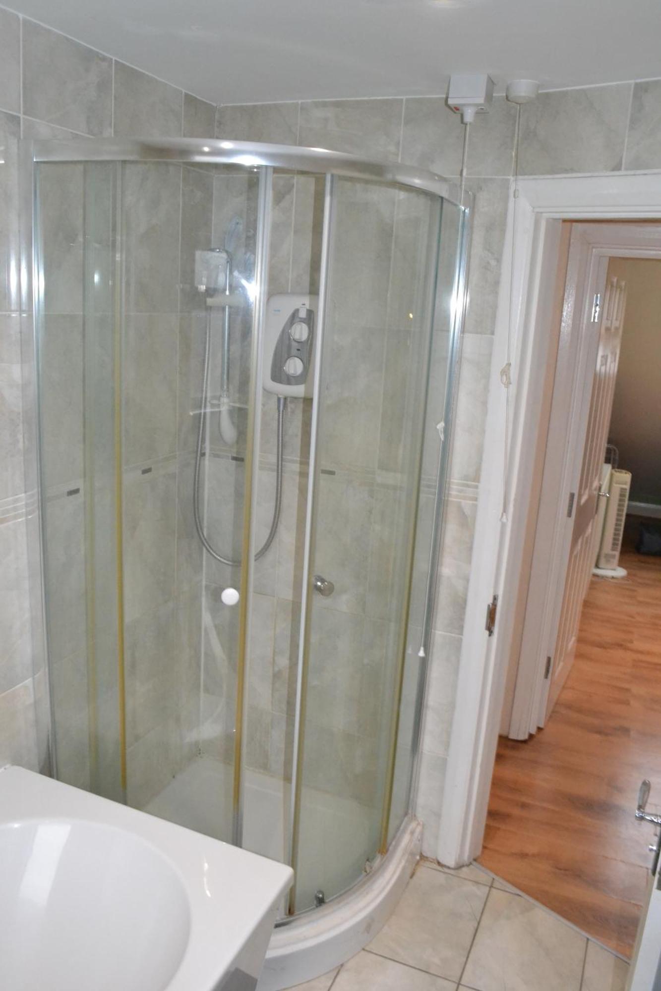 Three Bedroom Flat, Camborne Avenue W13 London